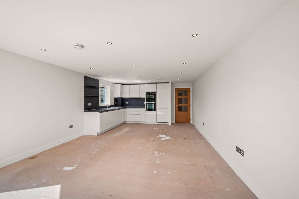 2 bed flat for salePanmure Villa Gardens, Broughty Ferry DD5 photo 5