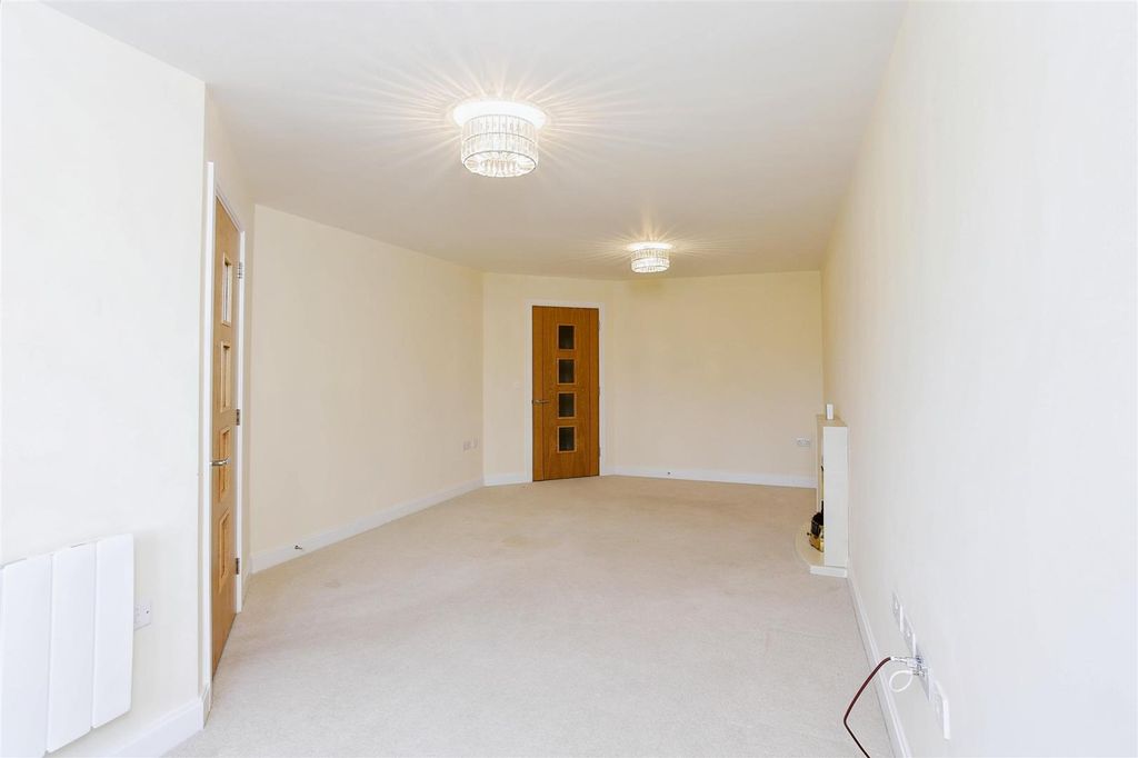 Additional image 5 of 2 bed flat for saleSummerfield Place, Wenlock Road, Shrewsbury SY2
