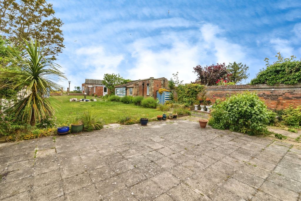 Additional image 27 of 2 bed flat for salePakefield Street, Lowestoft NR33