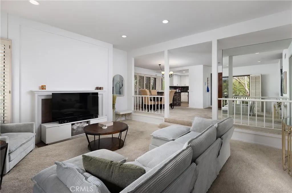 Additional image 9 of 9 Flores, Irvine, CA 92612