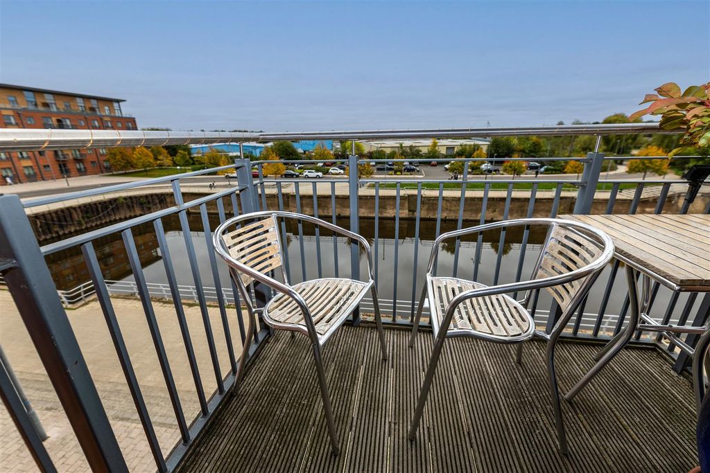 Additional image 5 of 2 bed flat for saleBasin Road, Worcester WR5
