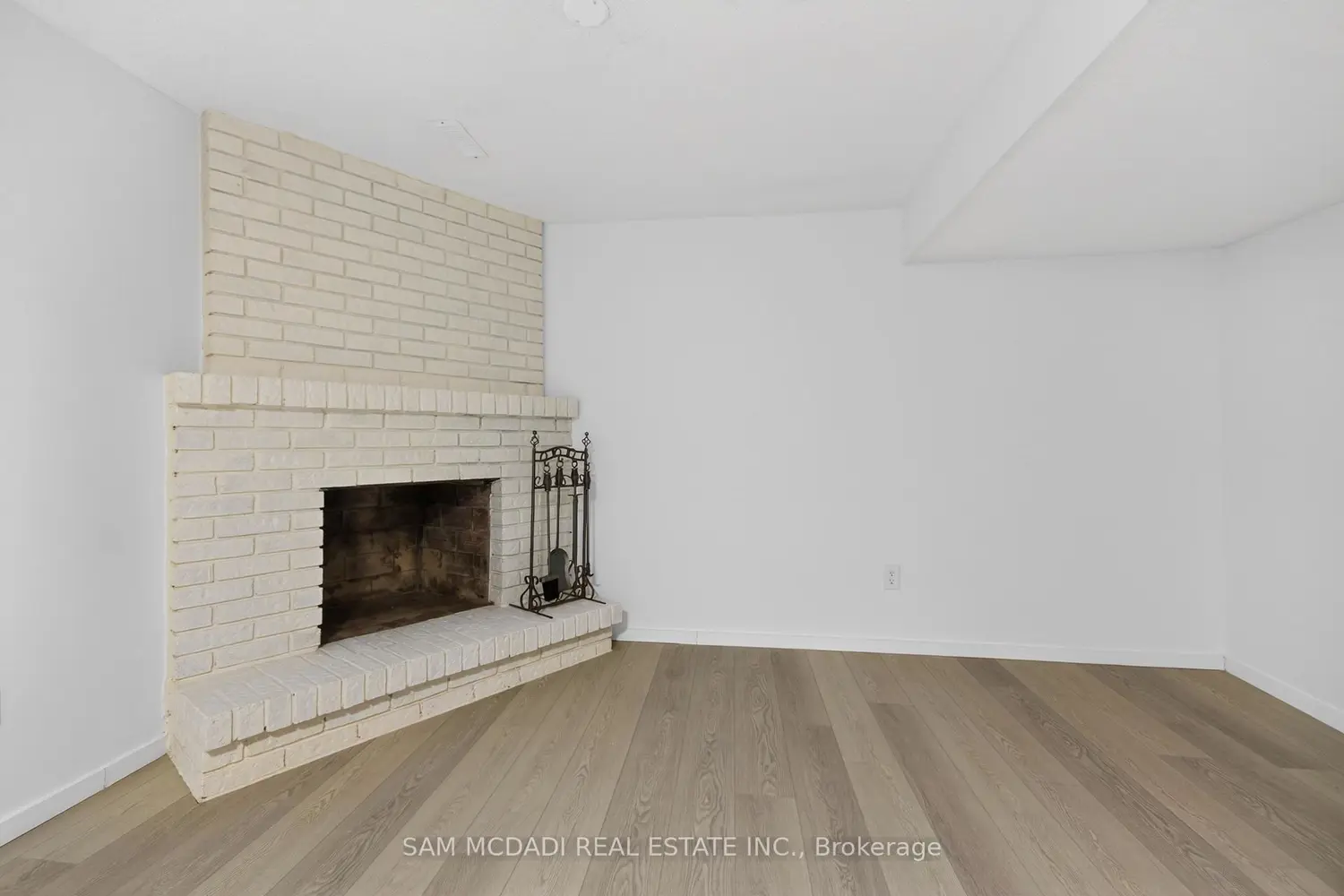 Additional image 13 of 2120 Rathburn Road 43