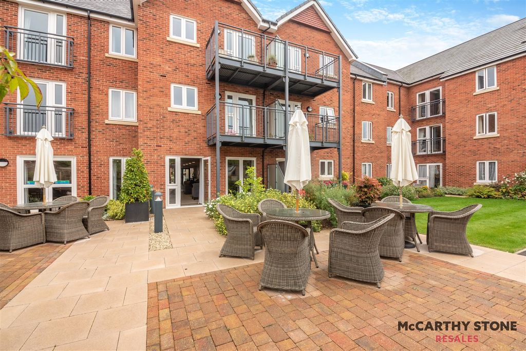 Additional image 17 of 1 bed flat for saleThe Moors, Thatcham RG19