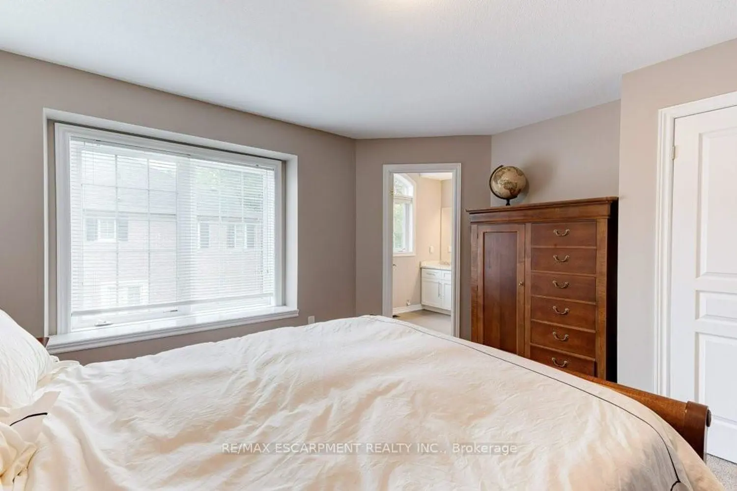 Additional image 15 of 2086 Ghent Avenue 19