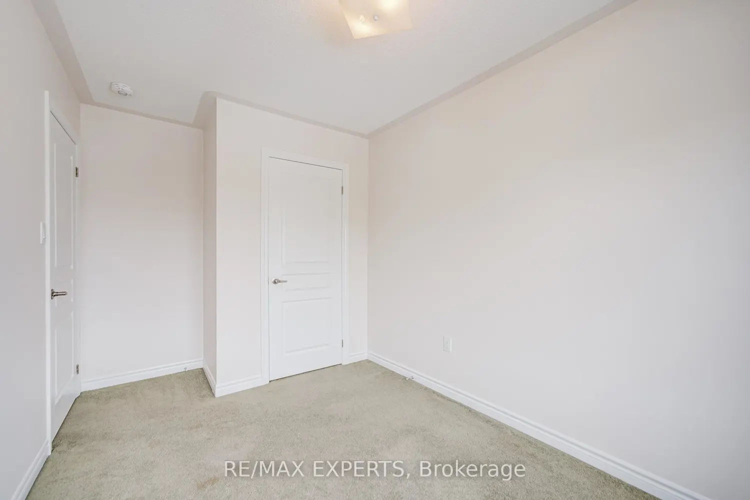 Additional image 11 of 72 Aspen Hills Road