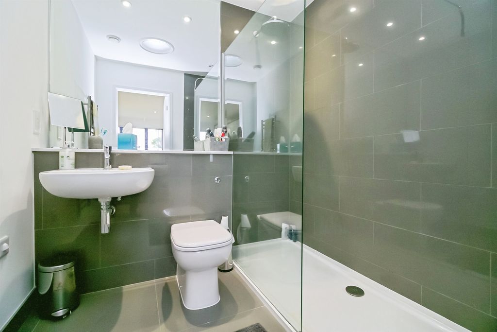 Additional image 11 of 2 bed flat for saleSlon Lane, Ogmore-By-Sea, Vale Of Glamorgan CF32