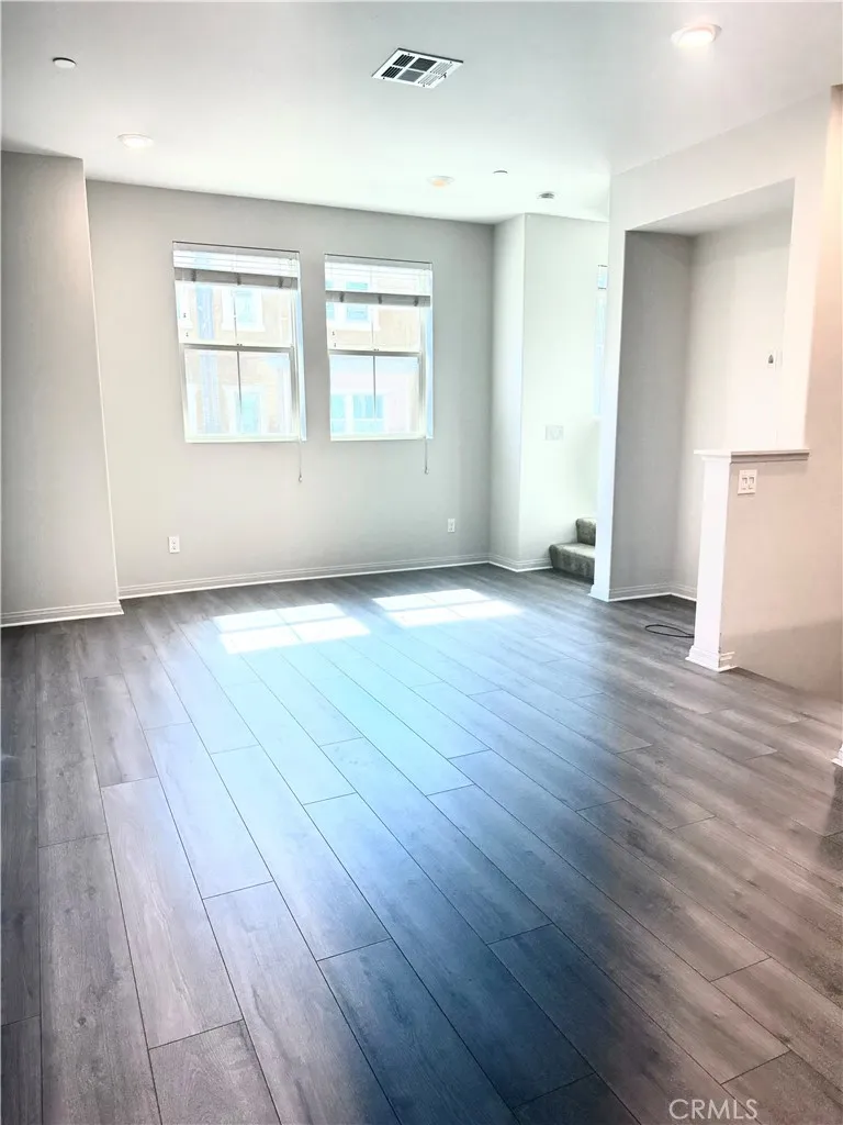 Additional image 23 of 14121 W Oak Lane, Van Nuys, CA 91405