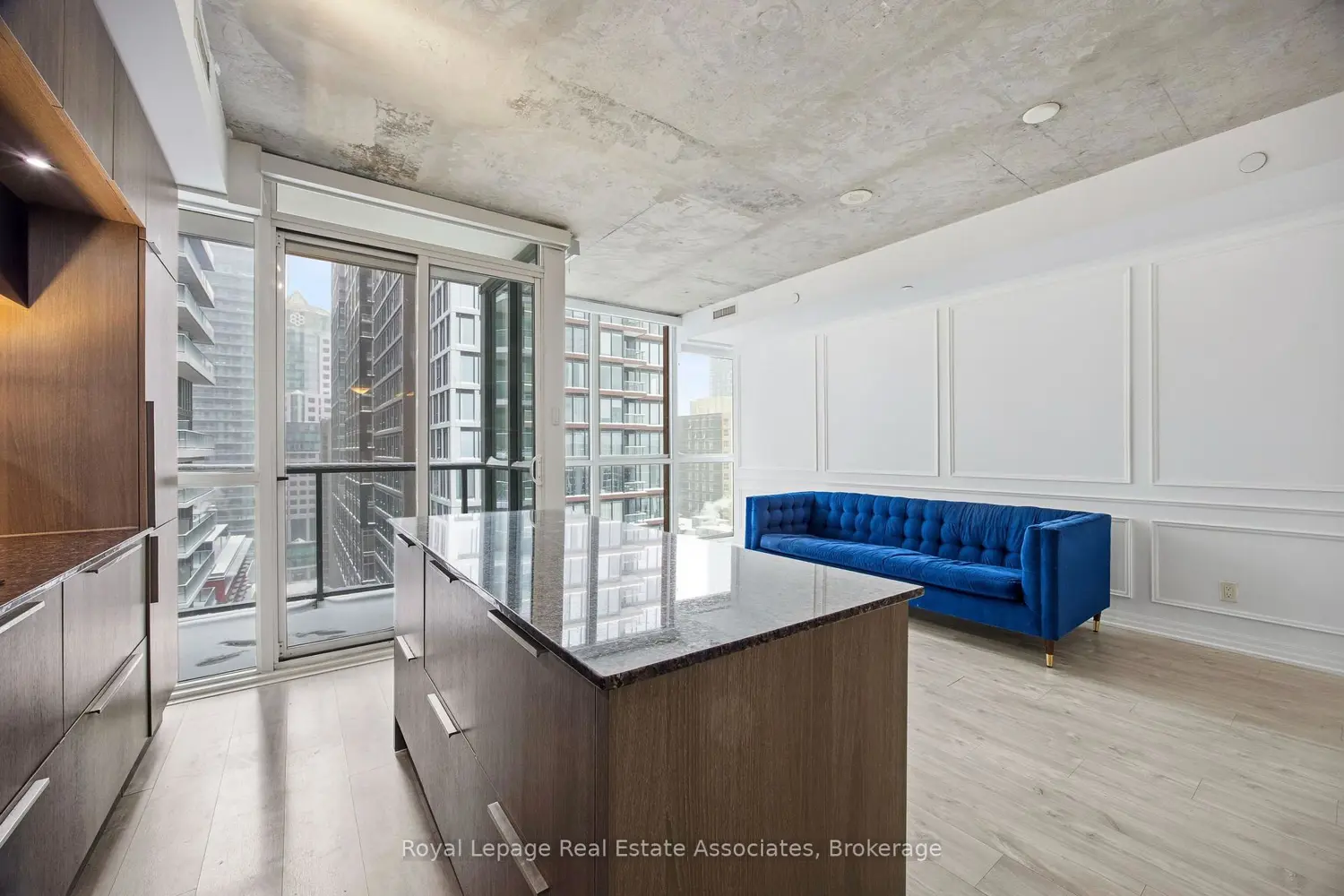Additional image 6 of 88 Blue Jays Way 1604