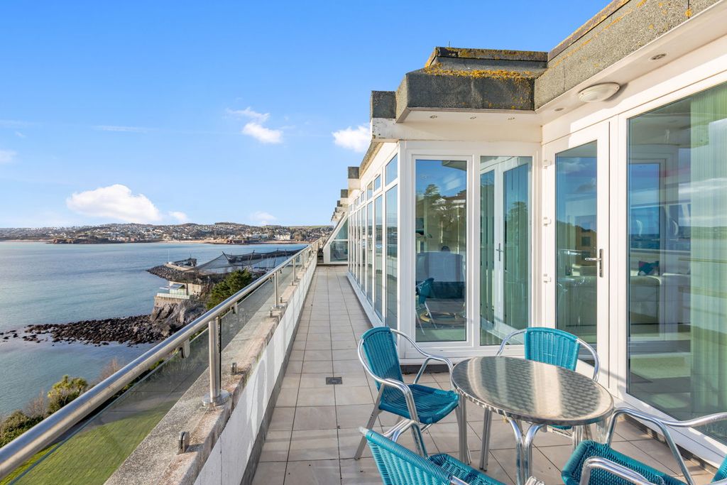 3 bed flat for salePark Hill Road, Torquay, Devon TQ1 photo 3