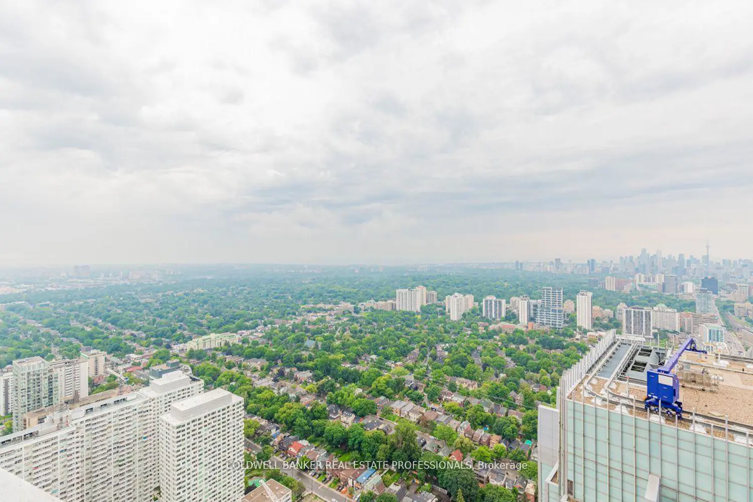 Additional image 20 of 2221 Yonge Street 5304