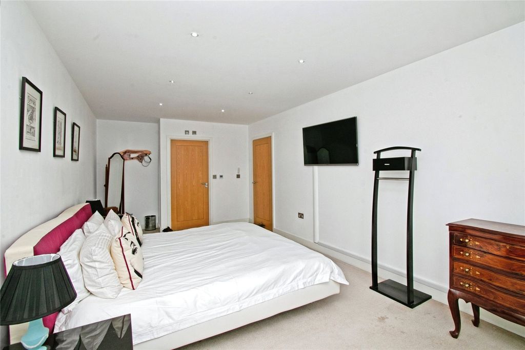 Additional image 38 of 3 bed flat for salePentire Avenue, Pentire, Newquay, Cornwall TR7