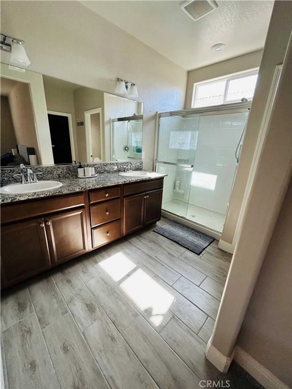 6140 E Laurel Ave, Fresno, CA 93727