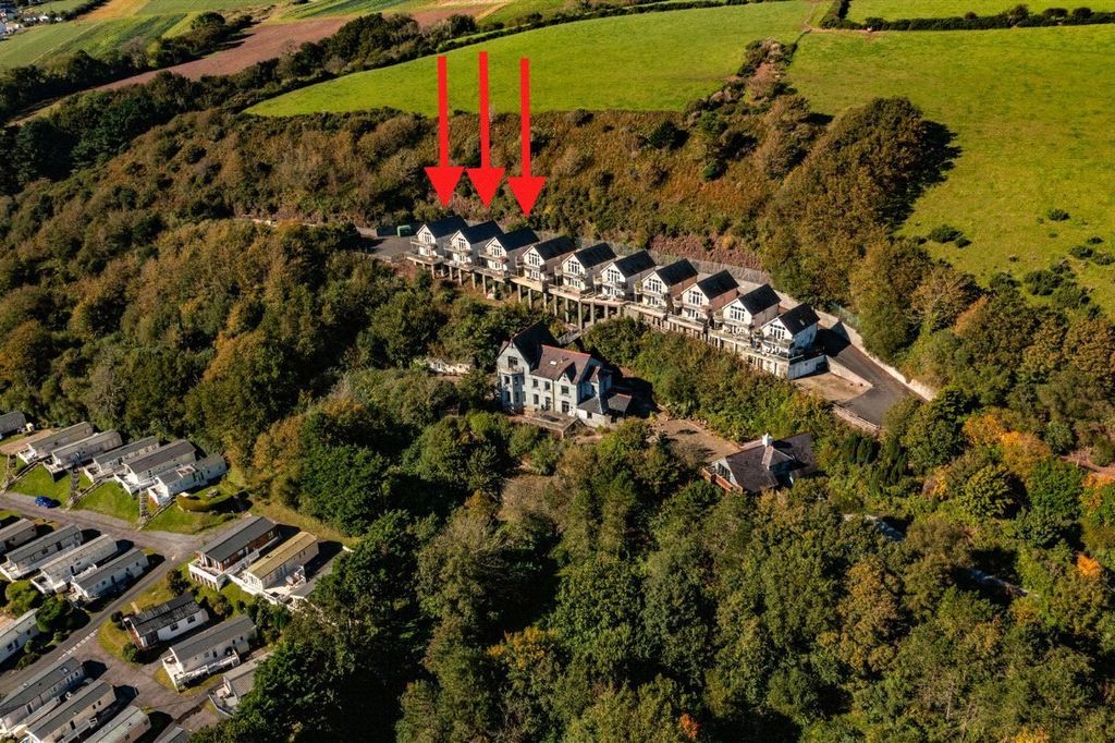 Additional image 3 of 2 bed flat for saleApt 3 (17) Coastal View, Pendine, Carmarthen SA33