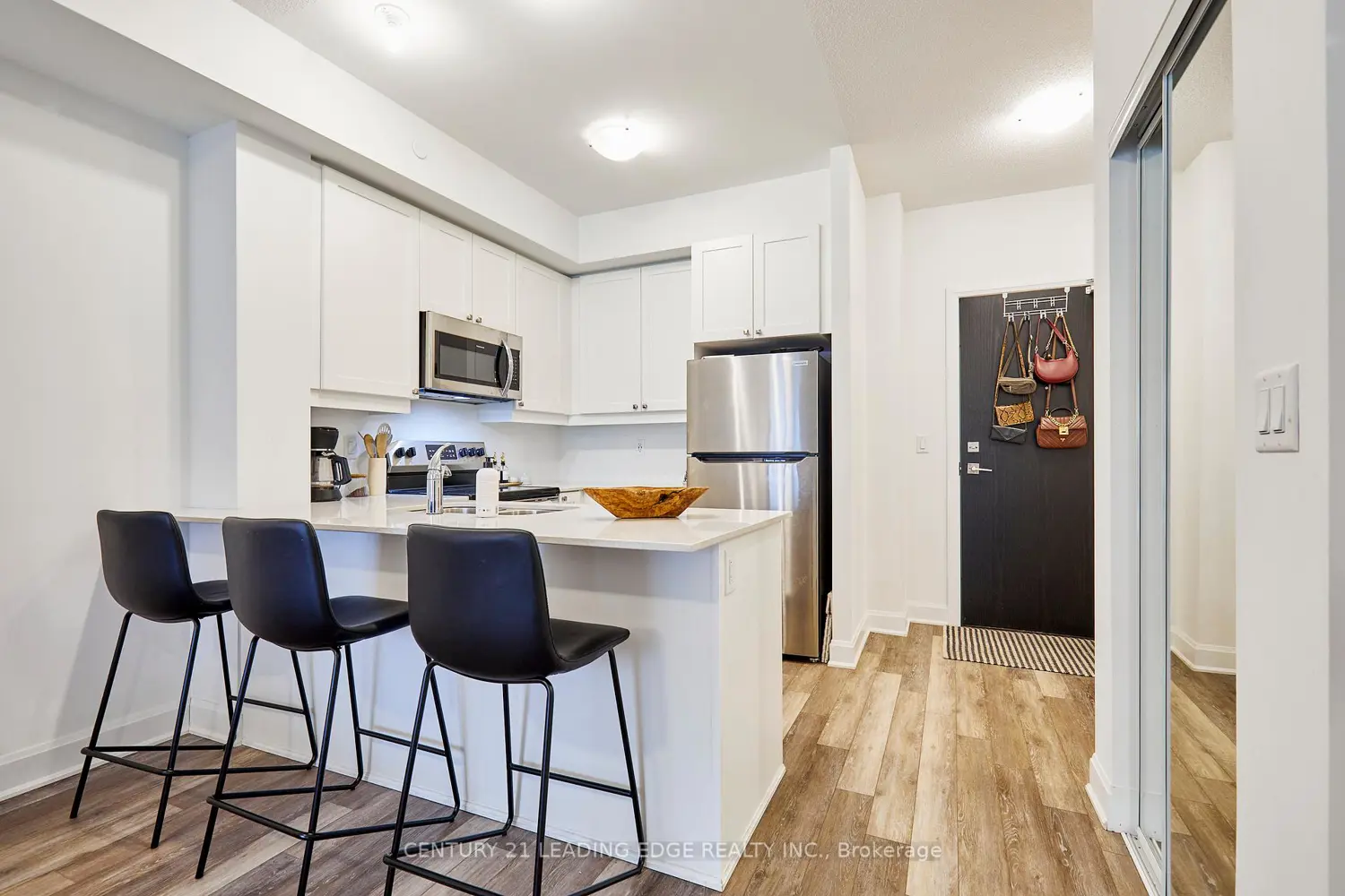 Additional image 5 of 50 Lakebreeze Drive 105