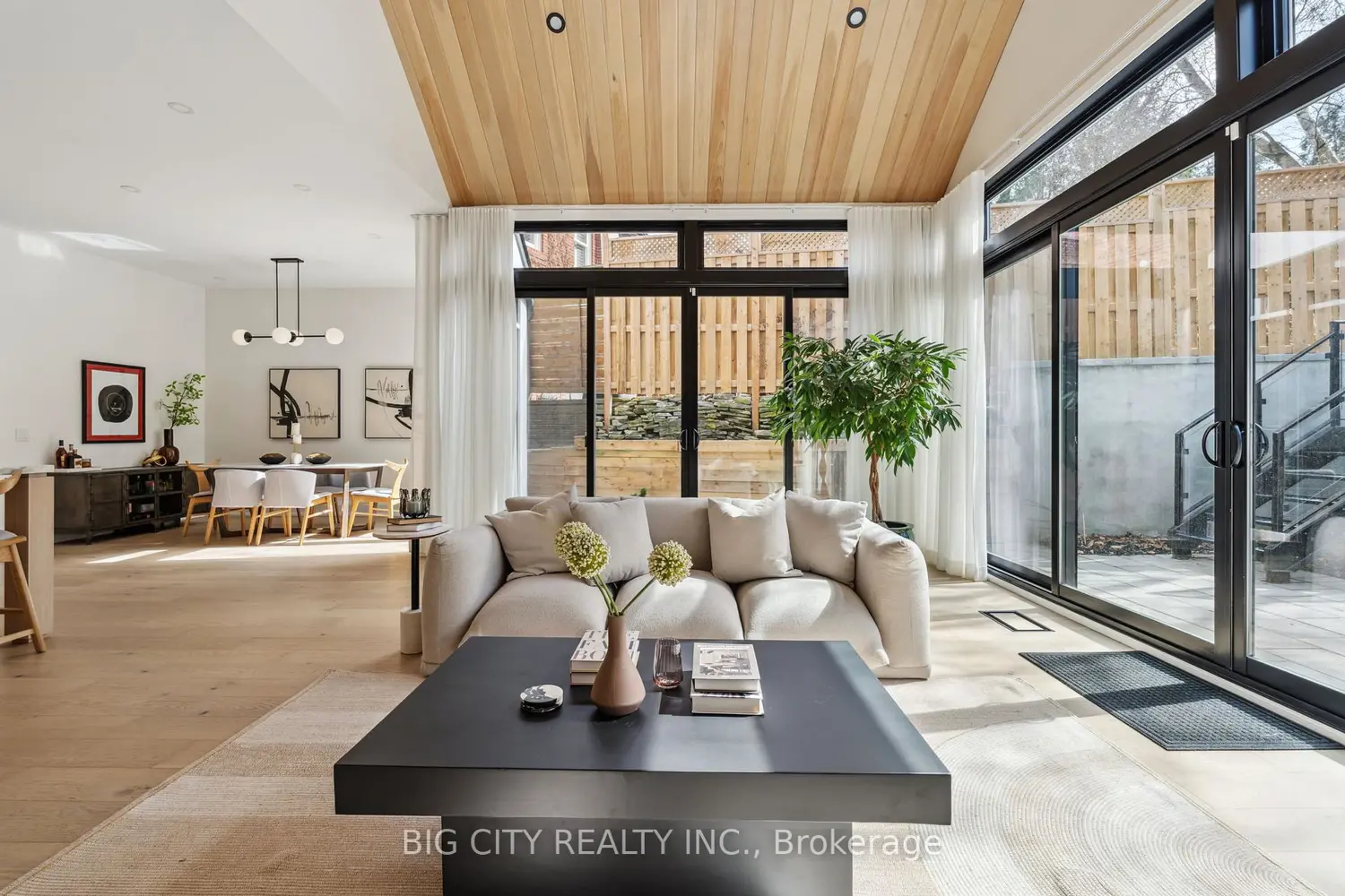 Additional image 5 of 75 Lawrence Crescent