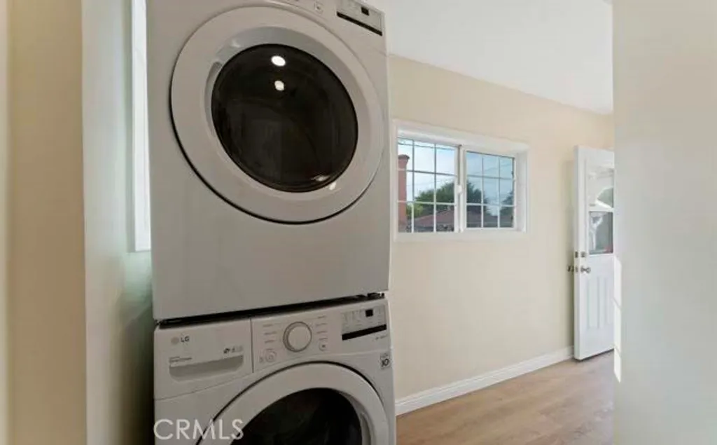 Additional image 19 of 911 N Pass Ave, Burbank, CA 91505