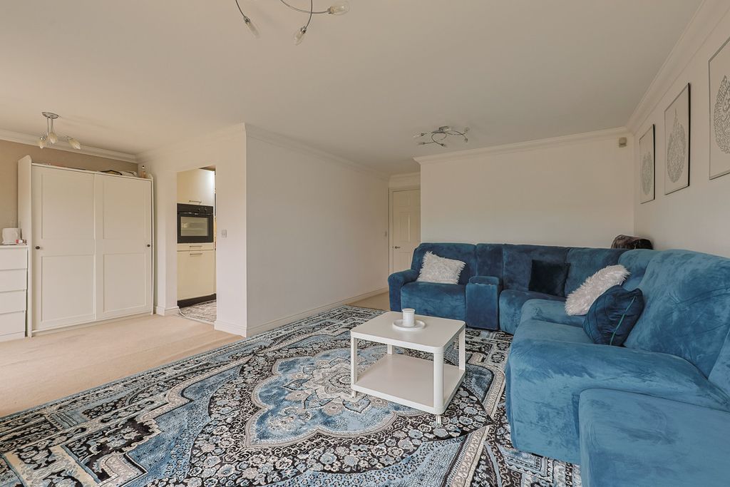 Additional image 7 of 2 bed flat for saleWest Hill, Oxted RH8