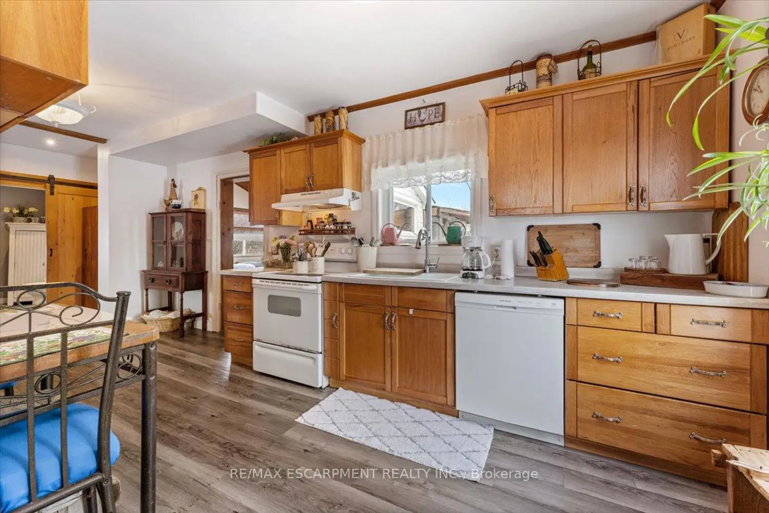 Additional image 7 of 5914 Canborough Road