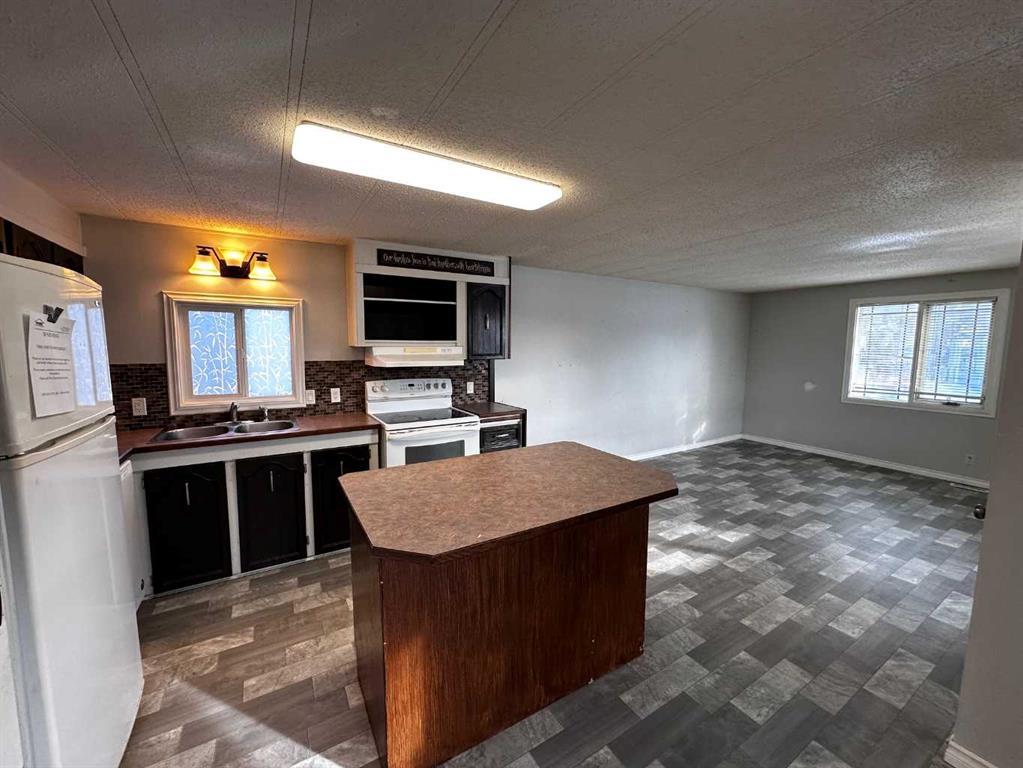 Additional image 3 of 8-5103 61 Avenue, Olds, AB, T4H1E6