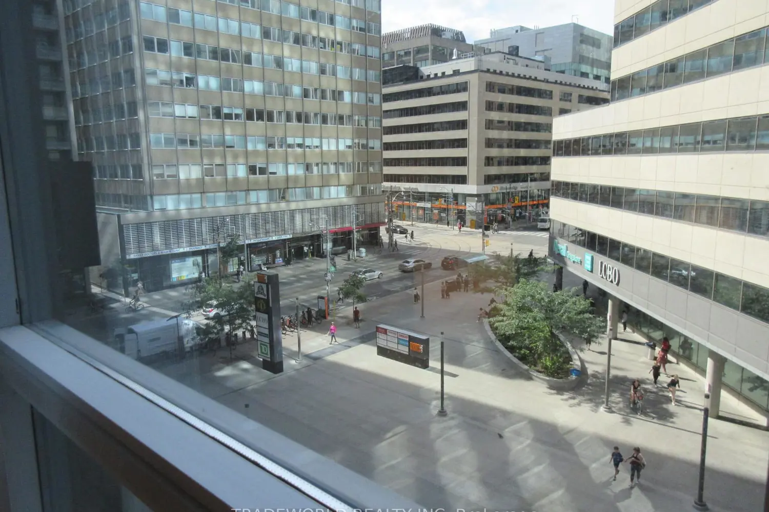 Additional image 10 of 763 Bay Street 402
