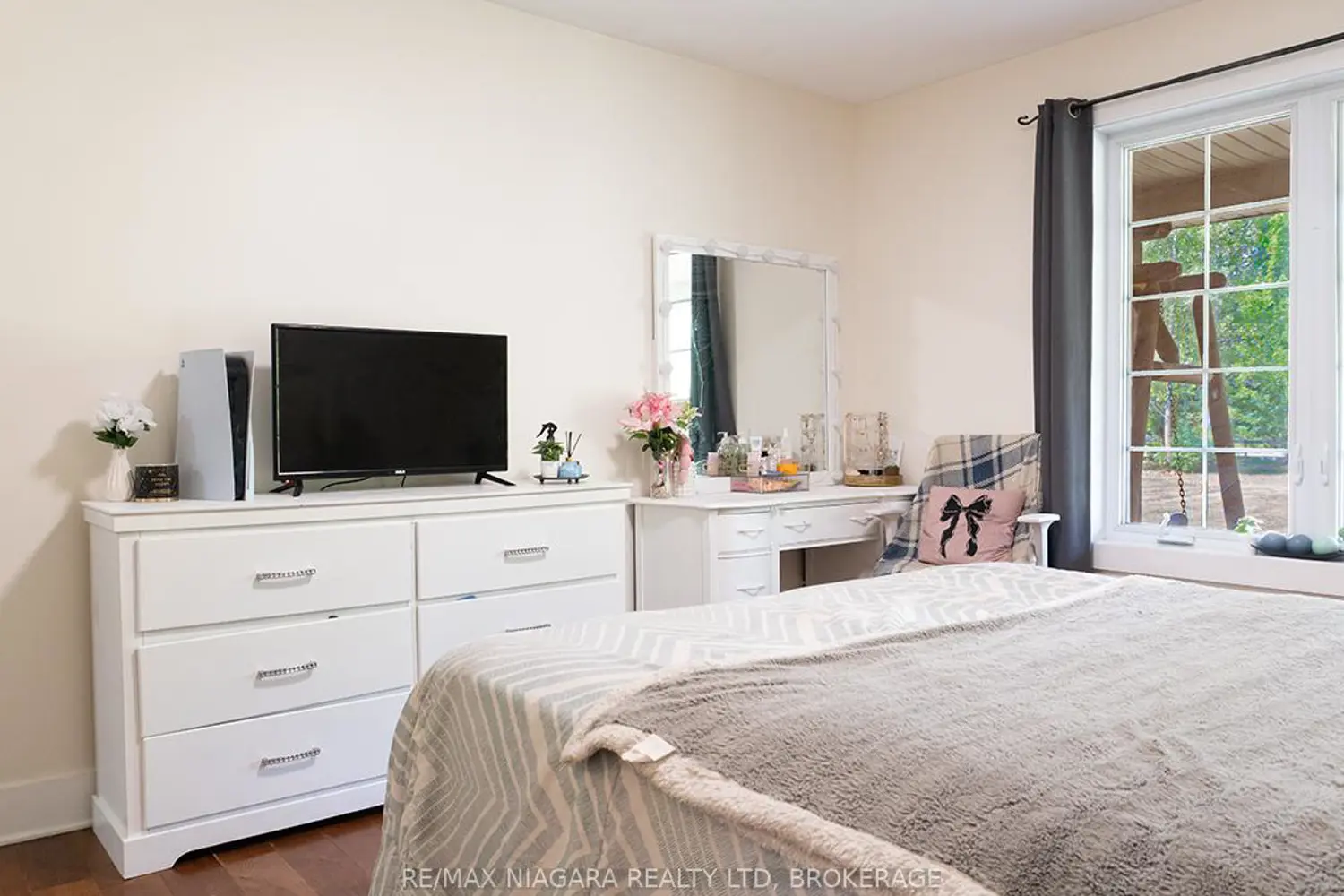 Additional image 4 of 3481 Troup Road