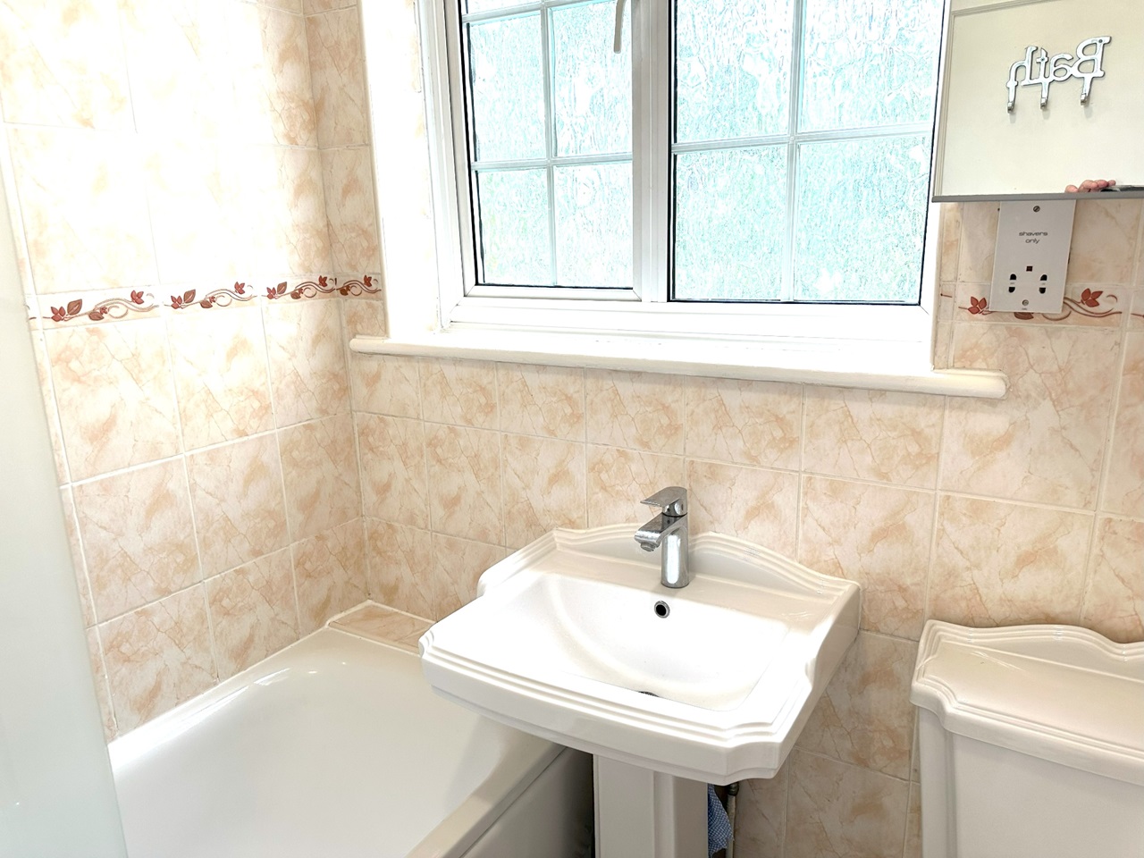 Additional image 6 of Studio Flat, Kenton Court, W14, N1 7GU