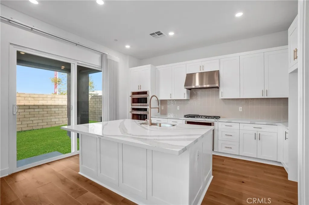 Additional image 7 of 102 Pansy, Irvine, CA 92618