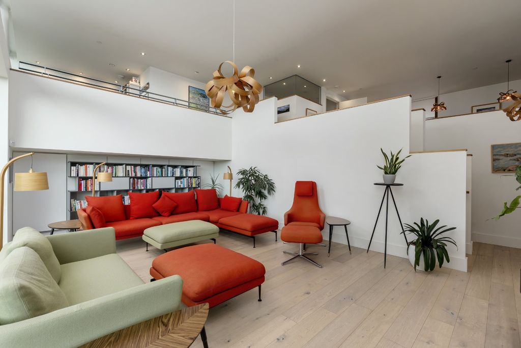 3 bed flat for saleDonaldson Crescent, Edinburgh, Midlothian EH12 photo 4