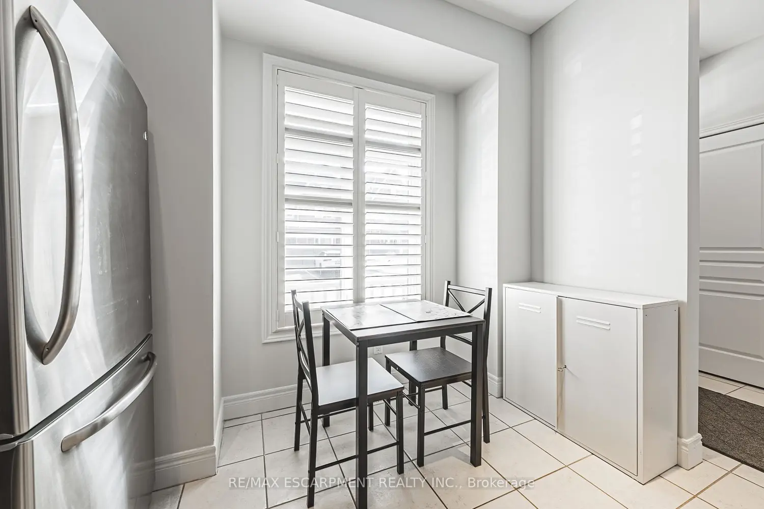 Additional image 4 of 4115 Upper Middle Road 8