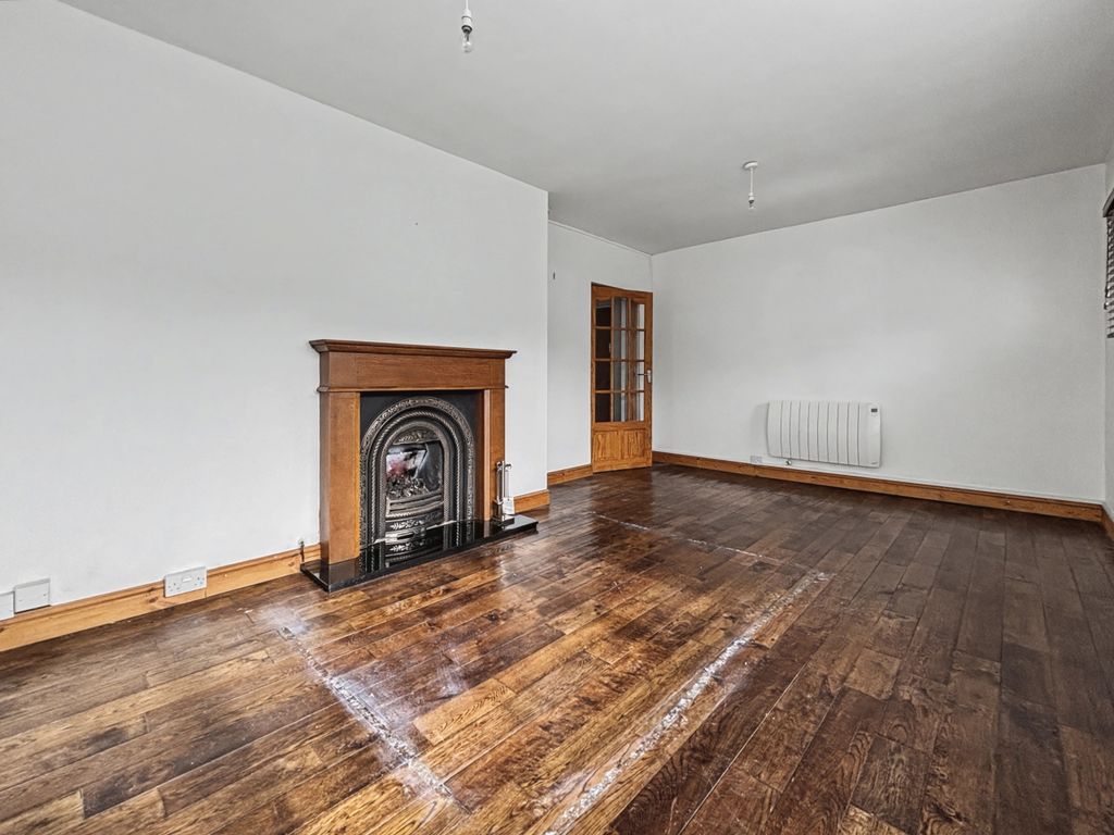 2 bed flat for saleLorain Walk, Bristol, Bristol, 7As, Gb BS10 photo 3