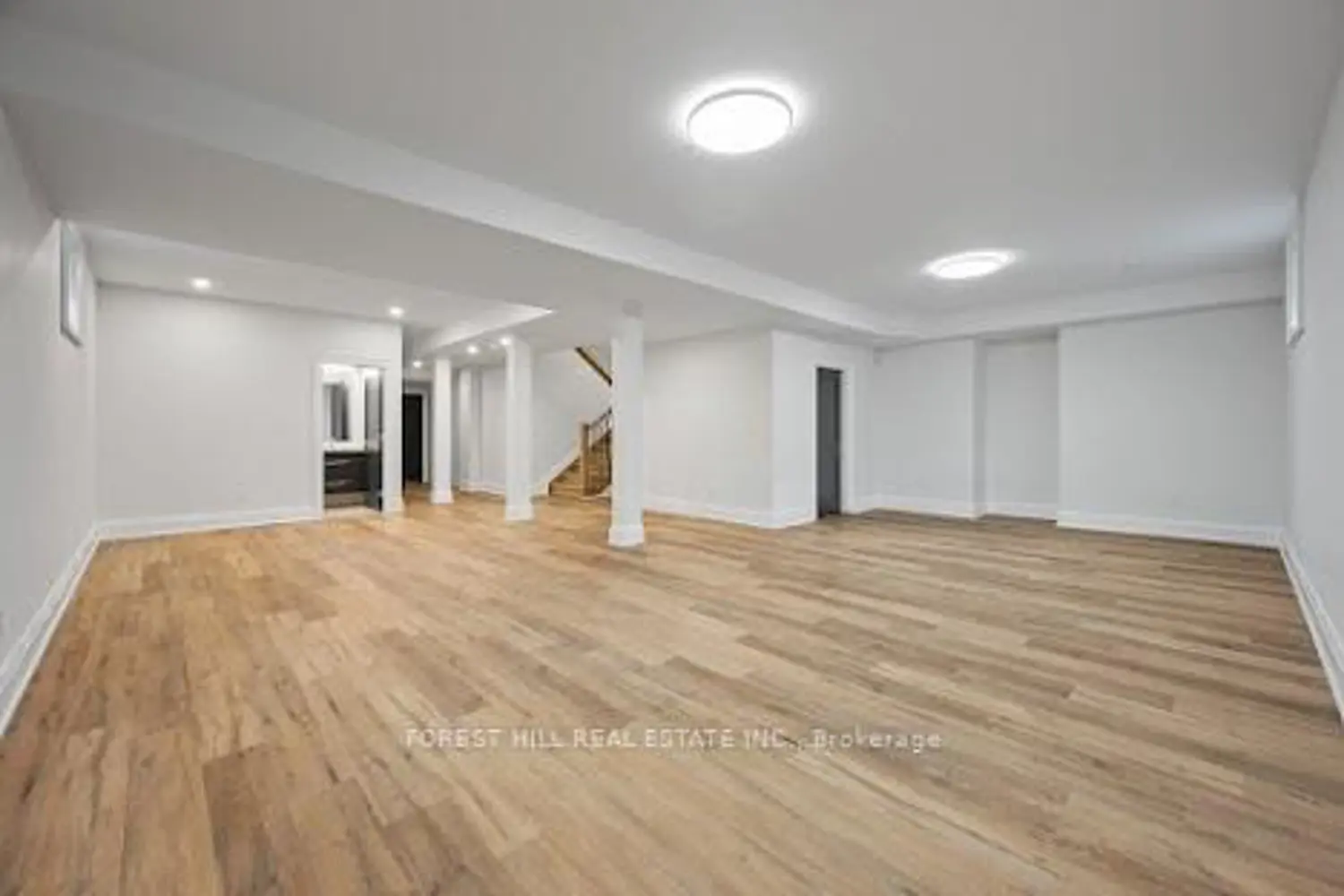 Additional image 19 of 2540 St Clair Avenue