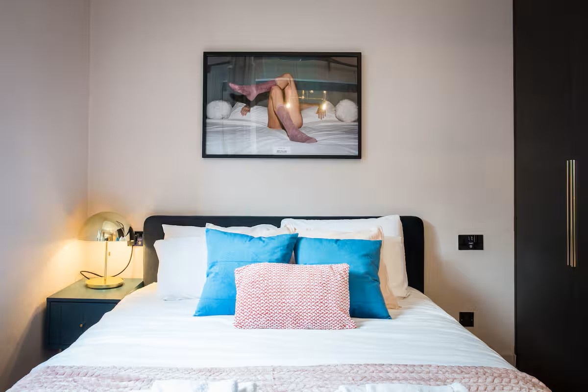 Additional image 6 of 2 Bed Flat, Charlotte Street, M1, N1 7GU