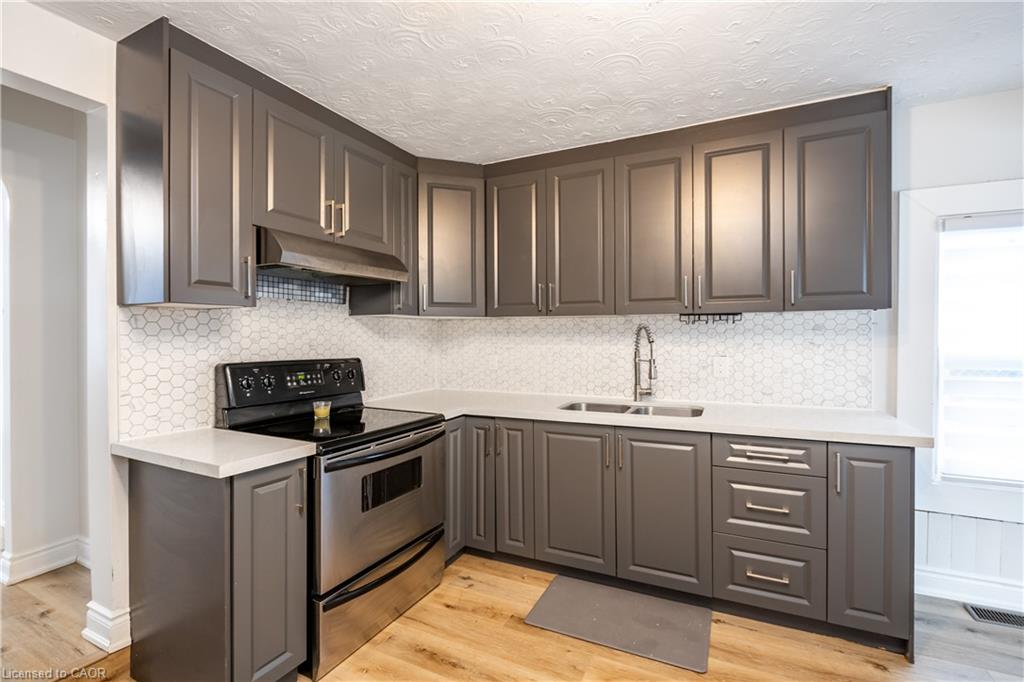 Additional image 4 of 30 Elm Street, St. Catharines, ON, L2P 2B7