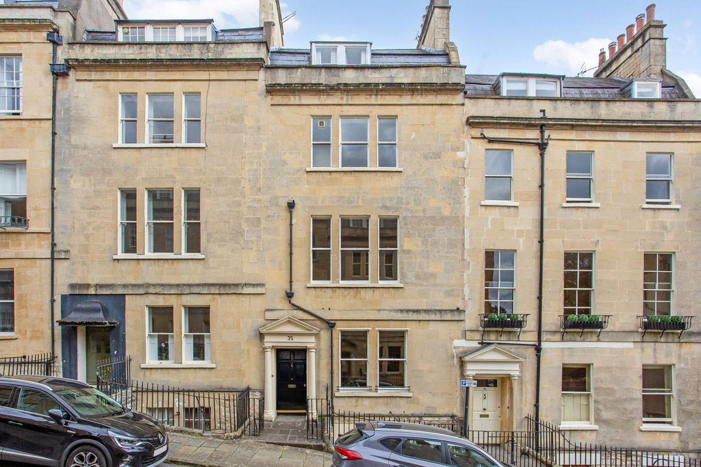 5 bed terraced house for salePark Street, Bath BA1