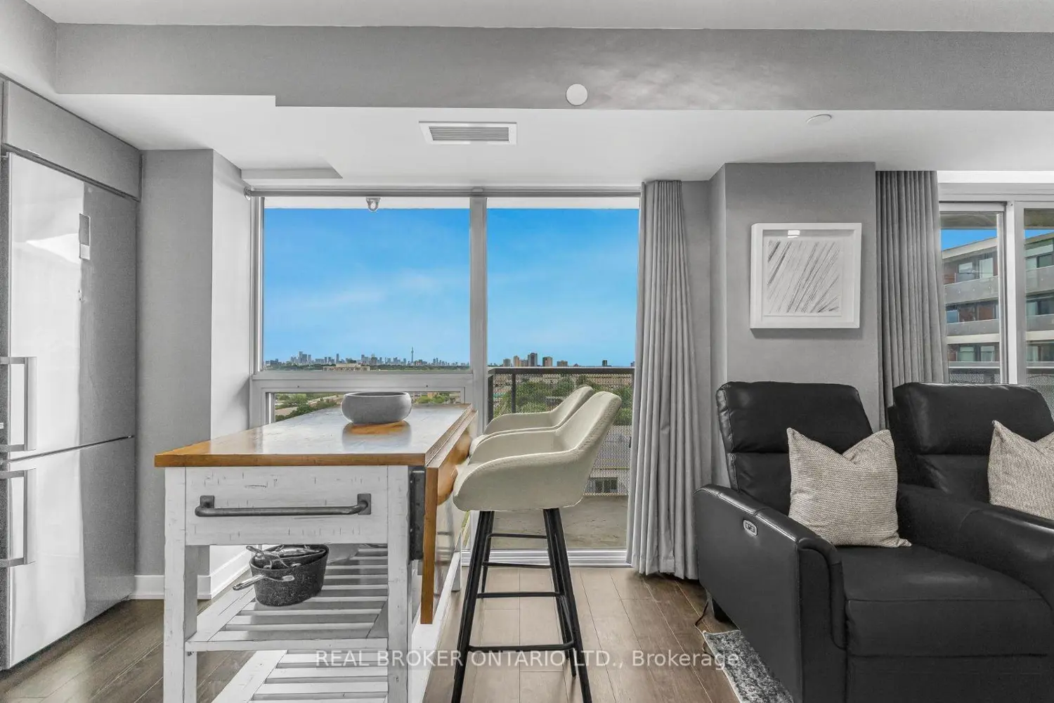 Additional image 6 of 160 Flemington Road 1304