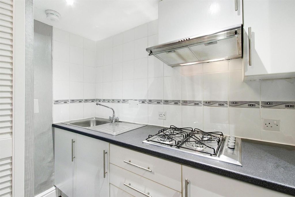 Additional image 12 of 1 bed flat for saleWilson Street, Alexandria G83