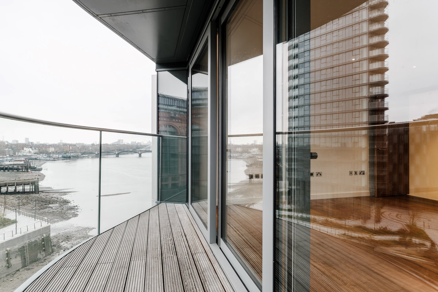 Additional image 9 of 2 Bed Flat, Waterfront Drive, SW10, N1 7GU