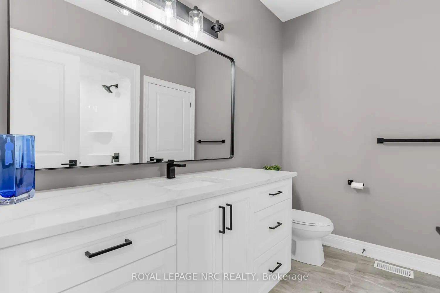 Additional image 16 of 738 Clarence Street