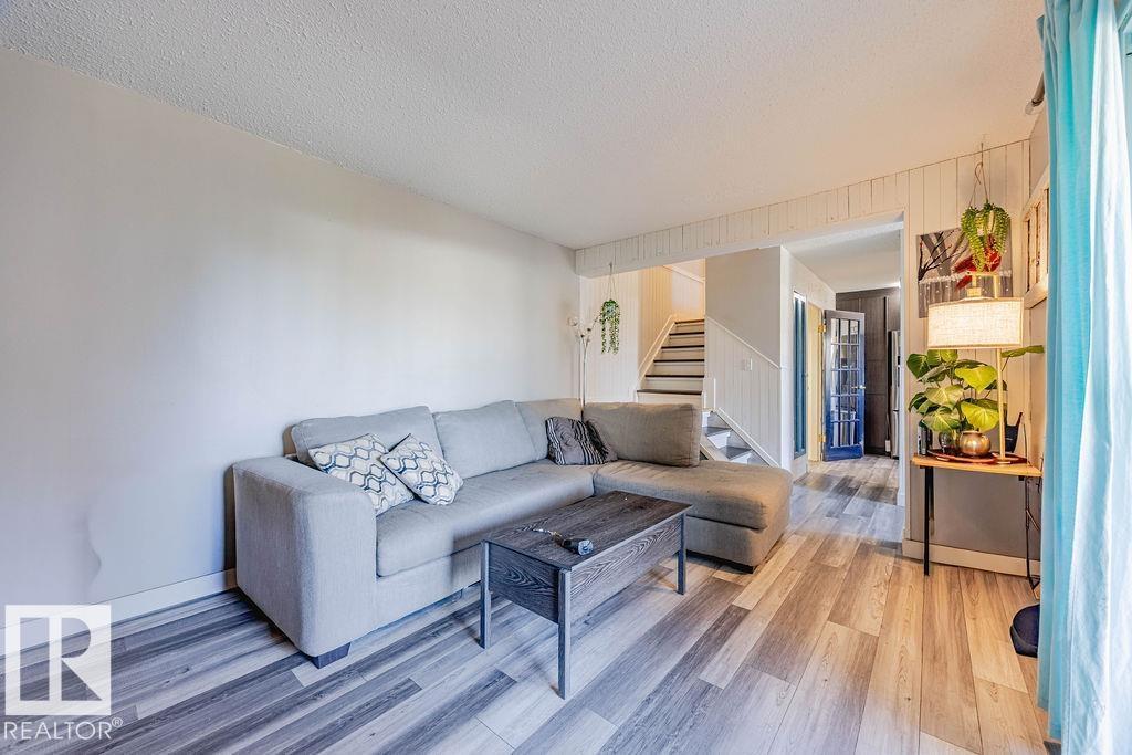 Additional image 5 of 8005 27 Avenue NW, Edmonton, AB, T6K3C9