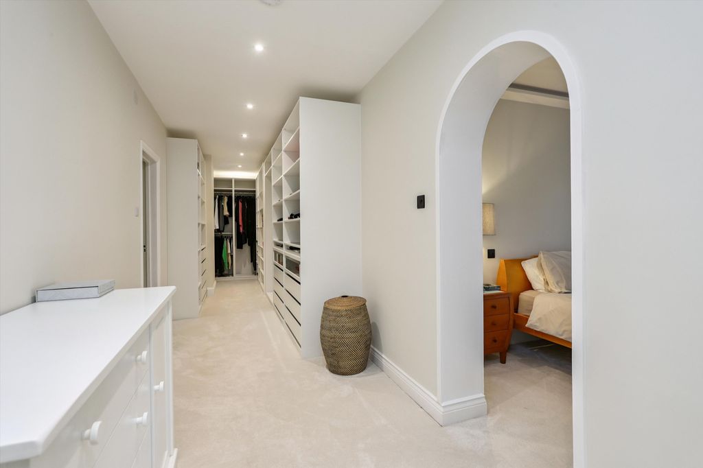 Additional image 9 of 4 bed flat for saleOttershaw Park, Ottershaw, Chertsey, Surrey KT16