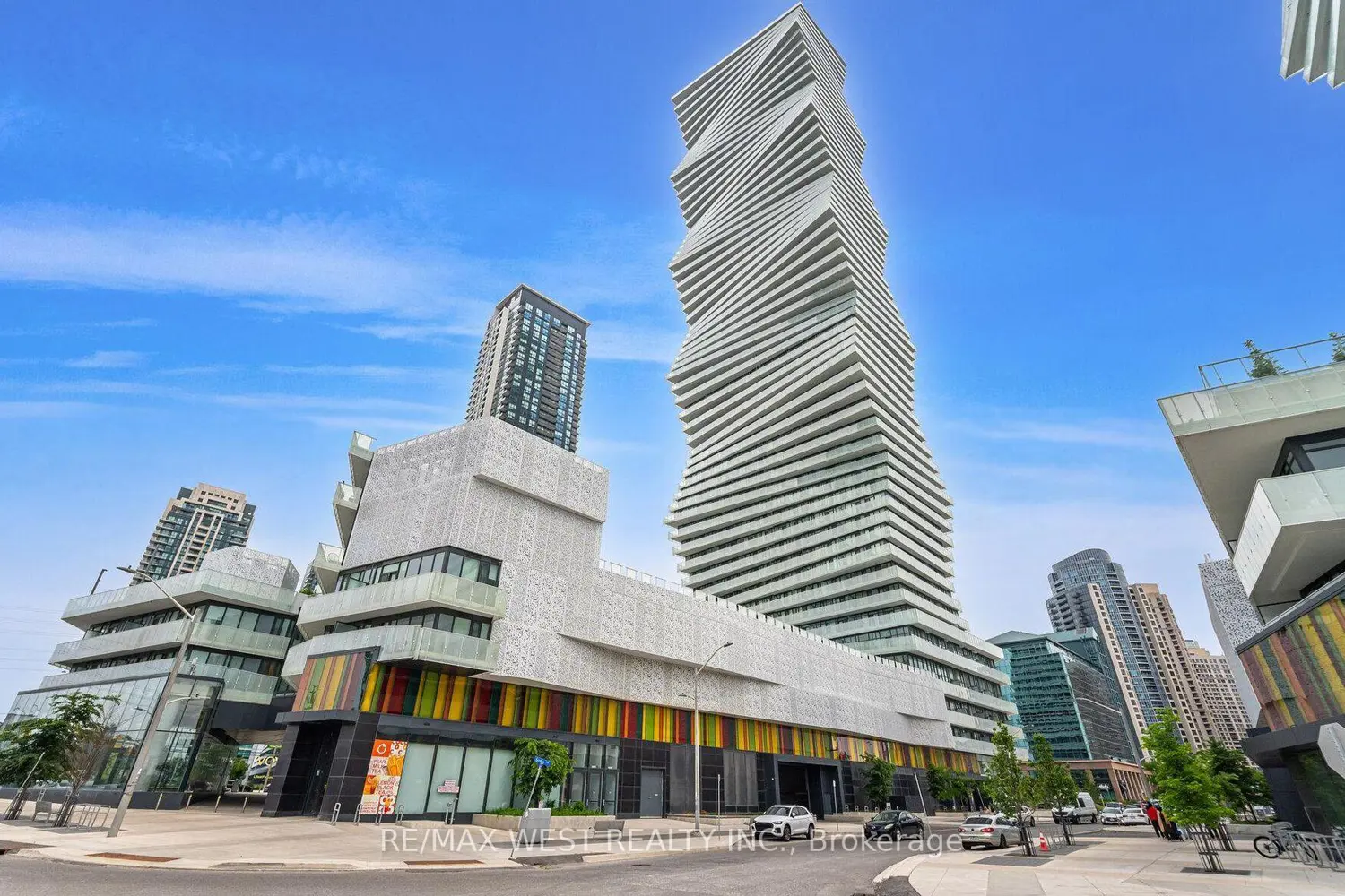 3900 Confederation Parkway 2708