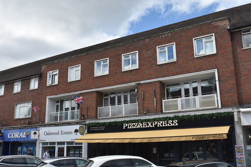 Additional image 12 of 3 bed flat for salePackhorse Road, Gerrards Cross, Buckinghamshire SL9
