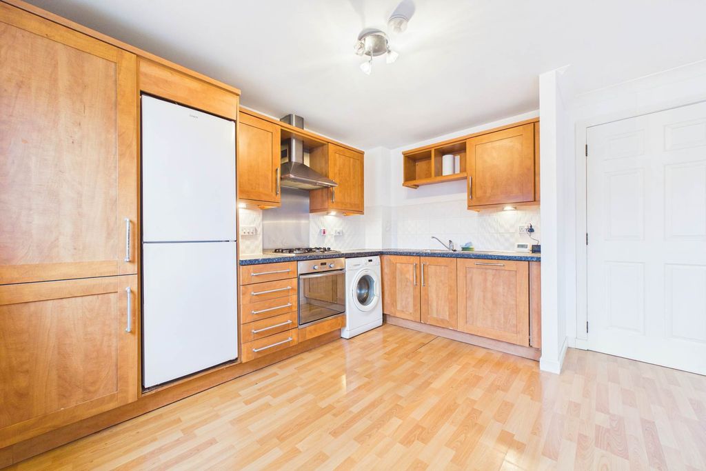 2 bed flat for saleWoodburn Park, Hamilton ML3 photo 2