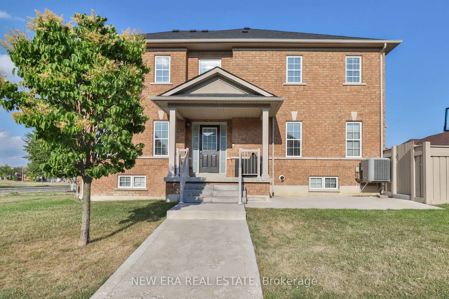 331 Davos Road photo 2