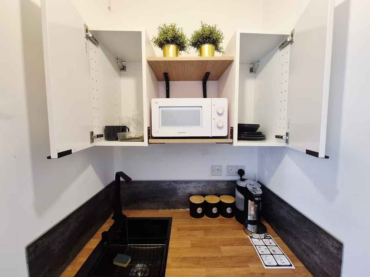 Additional image 12 of Studio Flat, Clarendon Road, B16, N1 7GU