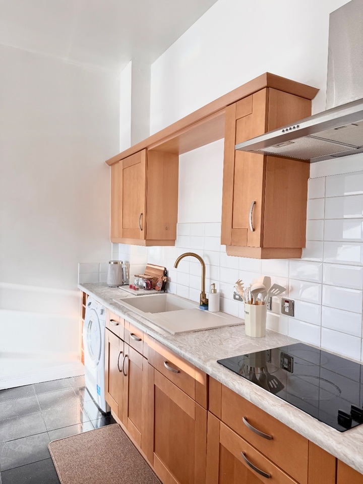 Additional image 11 of 2 Bed Penthouse, Broderick Court, LS1, N1 7GU