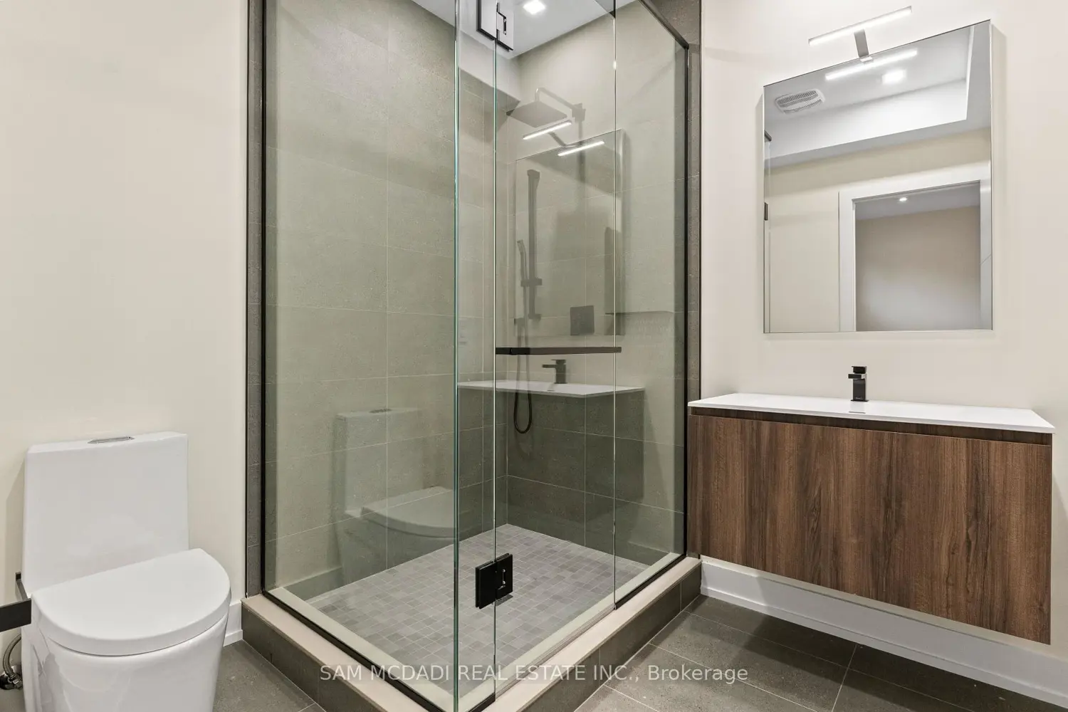 Additional image 16 of 2075 Shawanaga Trail