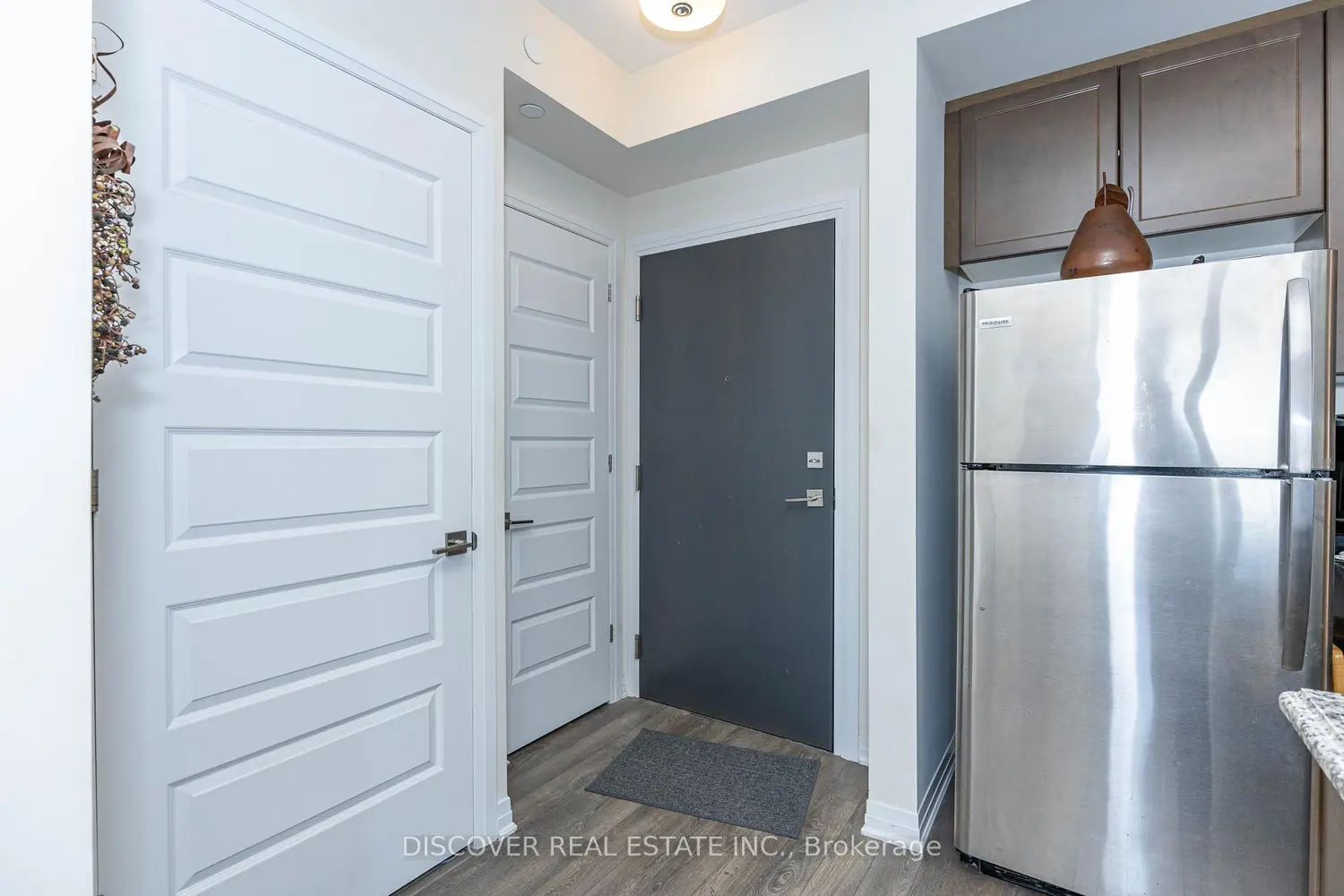 Additional image 18 of 58 Adam Sellers Street 507