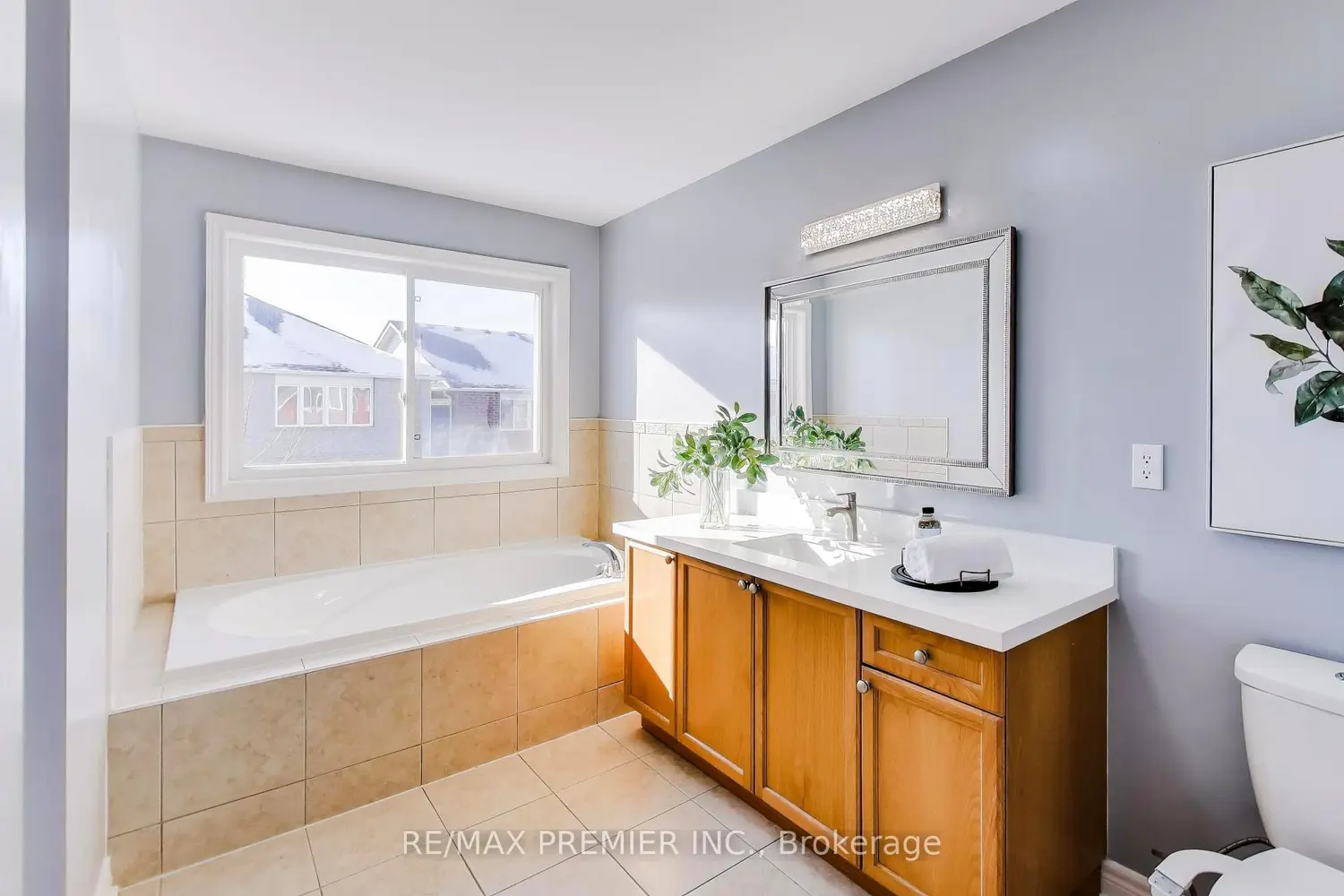 Additional image 11 of 135 Richard Coulson Crescent