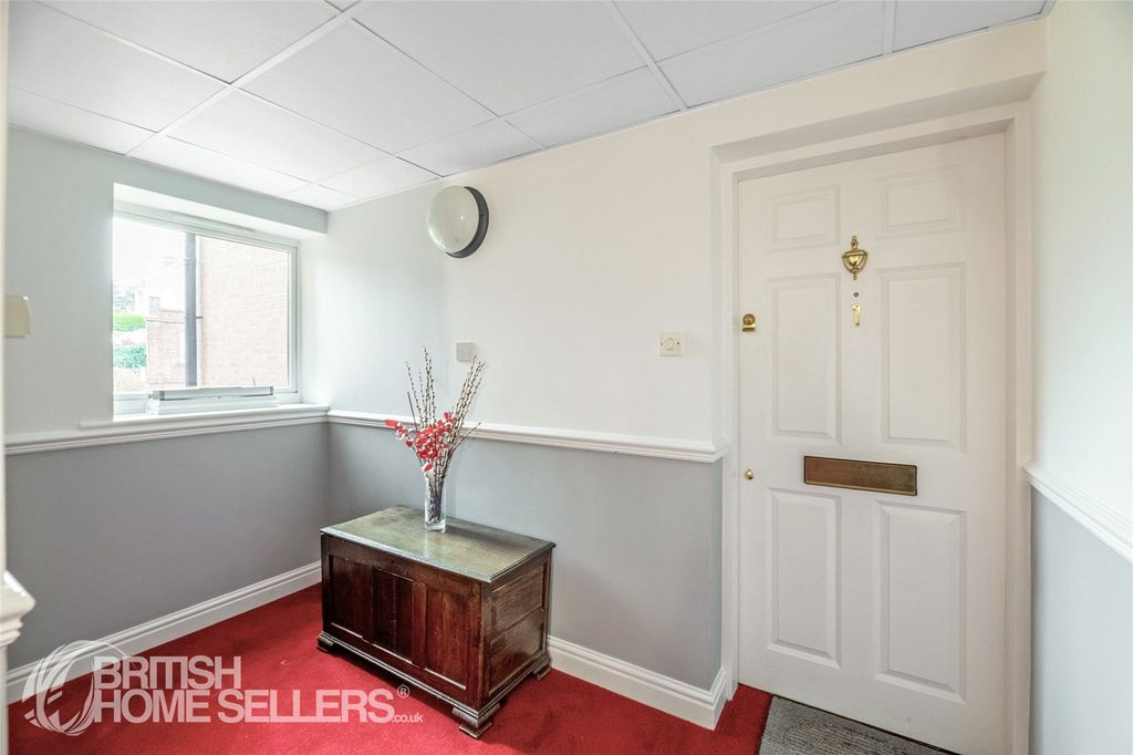 Additional image 3 of 2 bed flat for saleDeganwy Road, Deganwy, Conwy LL31